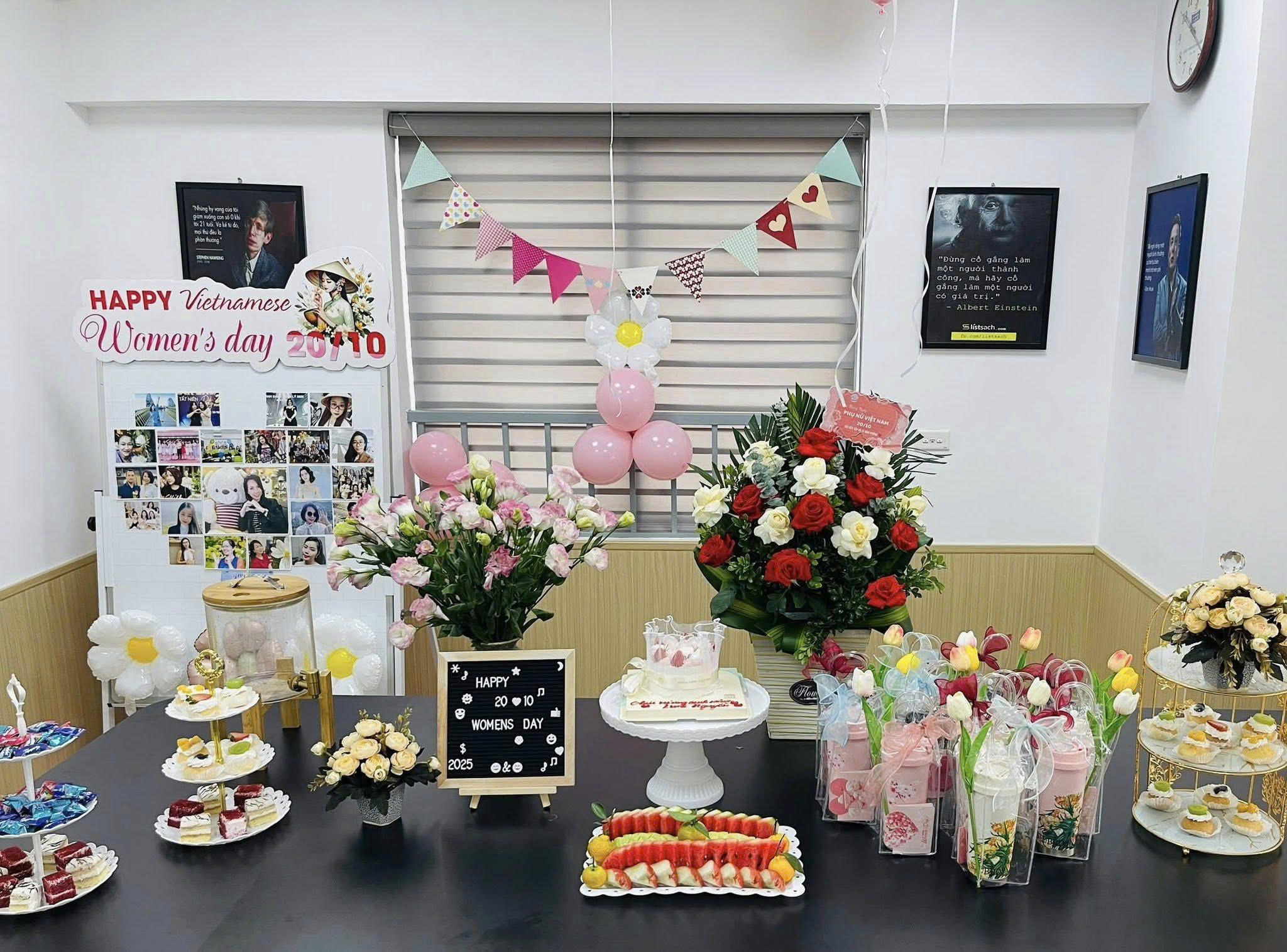 Ban Lãnh đạo công ty gửi lời chúc và tặng quà nhân Ngày Phụ nữ Việt Nam 20/10.